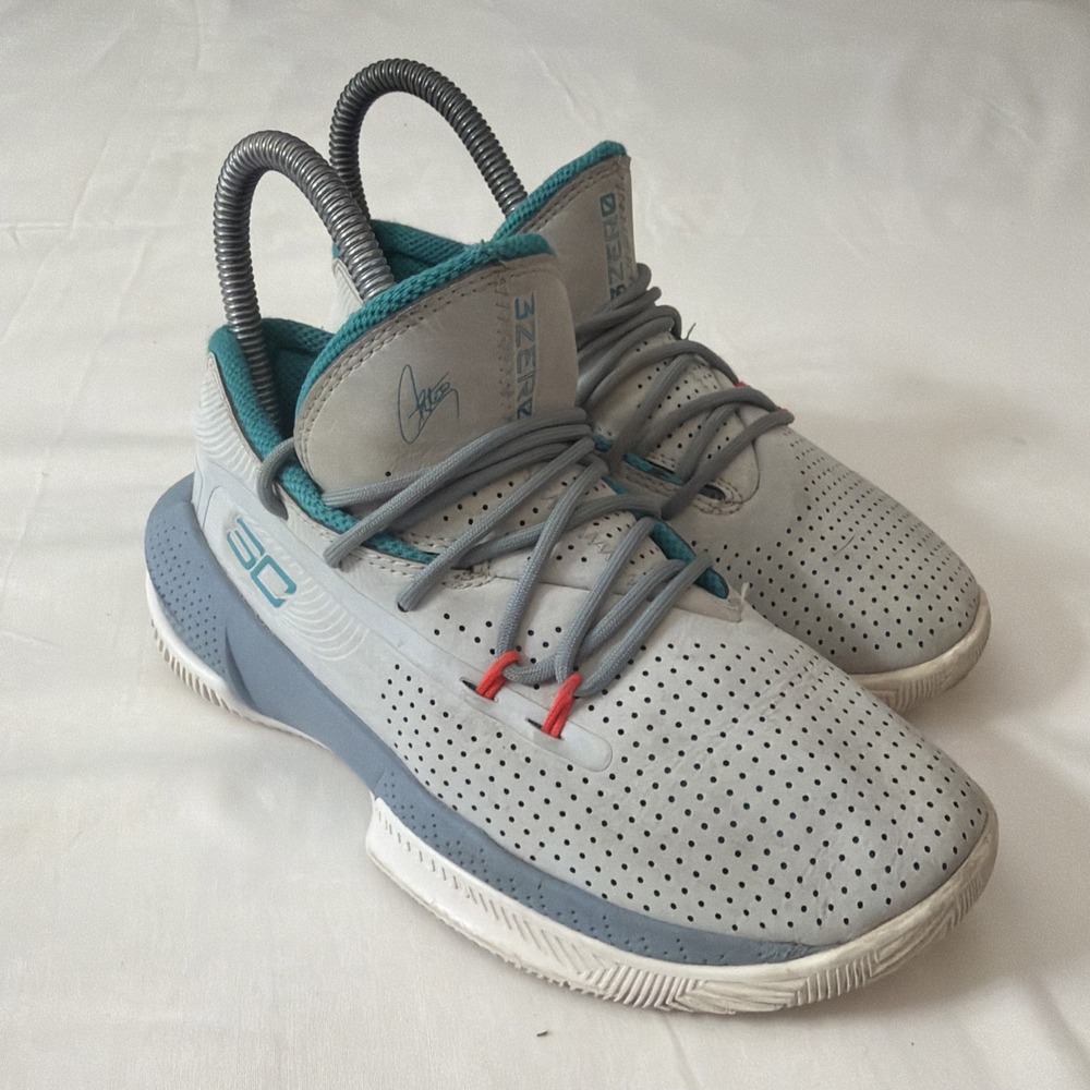 Under Armour‎ Steph Curry 3ZERO Basketball Size 2Y Shoes 3022118-101 Gray Teal